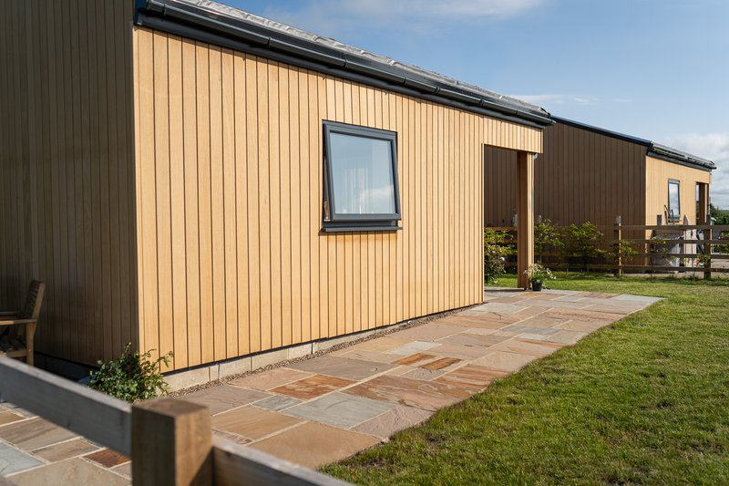 Hudswell Community Charity Thermo Ayous Shadow Gap 2