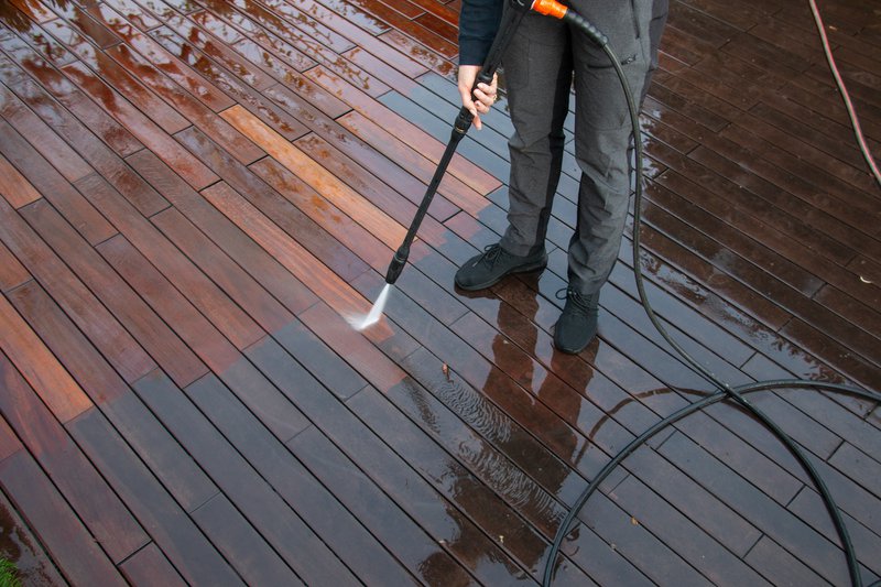 How To Stop Your Wood Decking Going Green how-to-stop-your-wood-decking-going-green