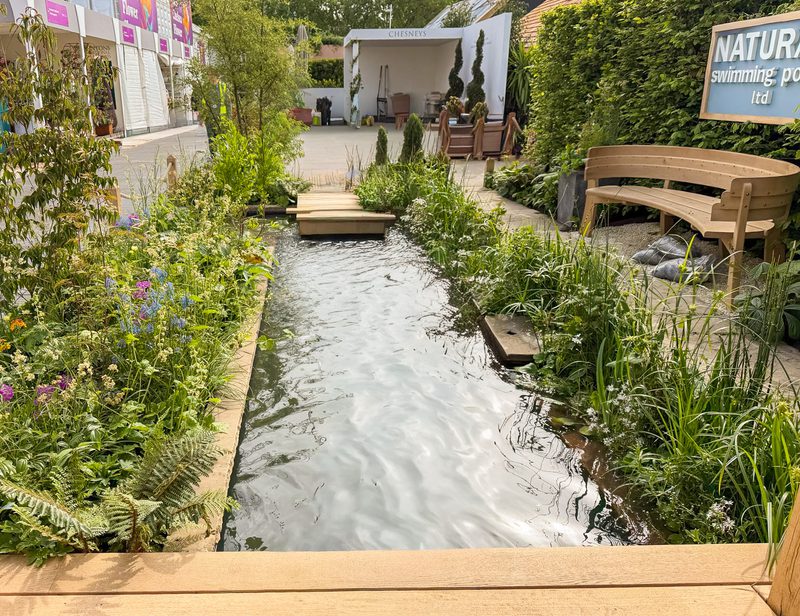 Oak decking Chelseaflowershow 4