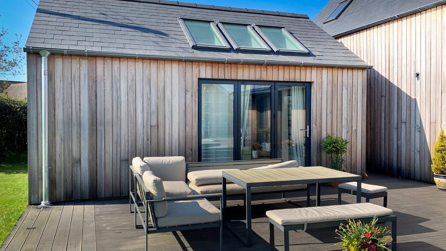 Grey ‘Weathered’ Cedar & Larch Wood Cladding: Design Trend