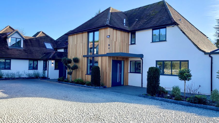 House front cedar Si106