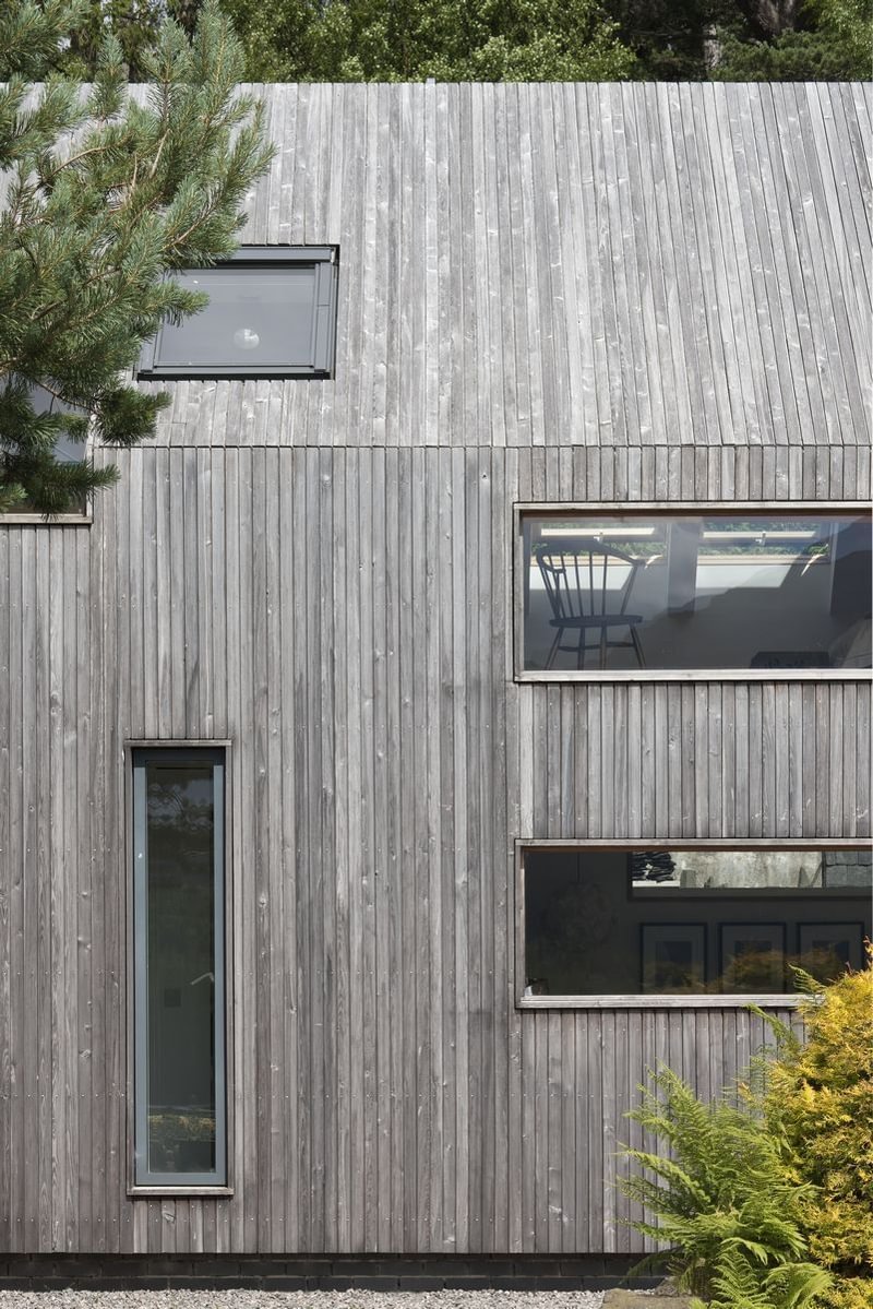 Grey ‘Weathered’ Cedar & Larch Wood Cladding: Design Trend