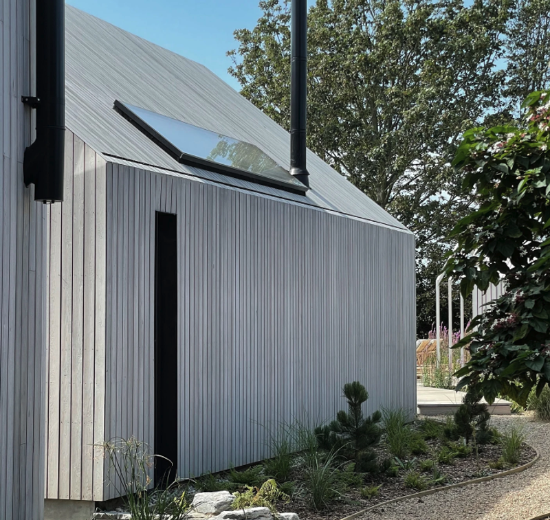 Grey ‘Weathered’ Cedar & Larch Wood Cladding: Design Trend
